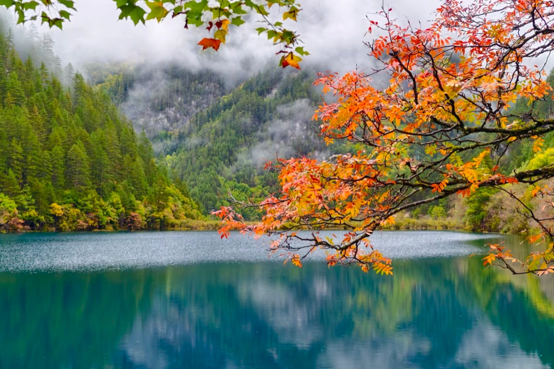 Jiuzhaigou travel