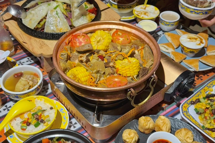 Jiuzhaigou yak hotpot