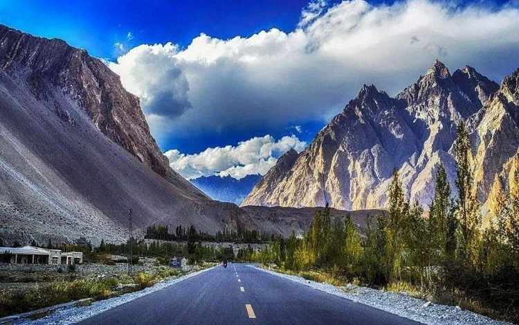 Xinjiang Karakuram Highway