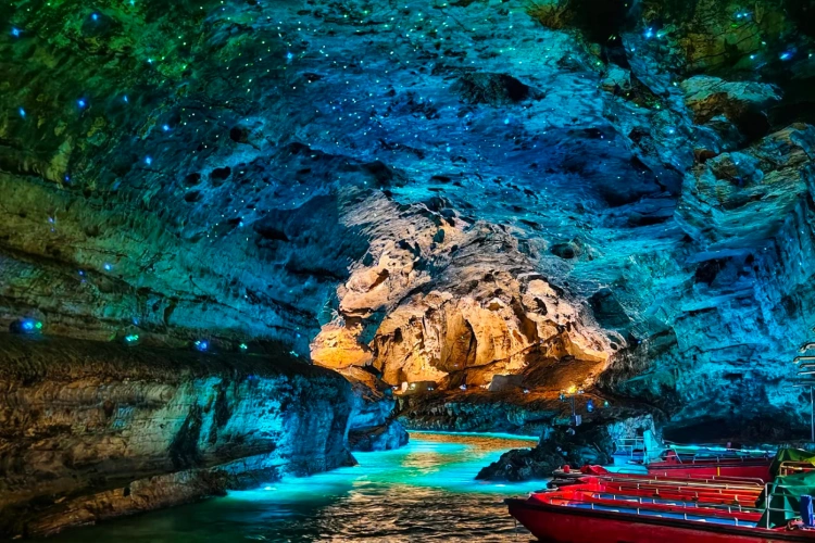 Zhangjiajie Yellow dragon Cave