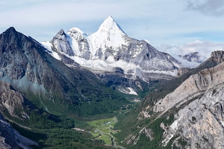 Daocheng Yading