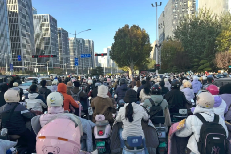 China Travel E-bikes