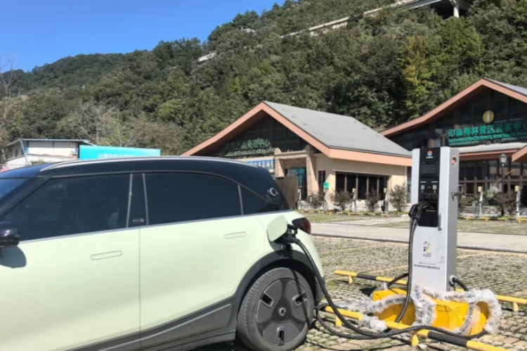 Jiumian Highway EV Charger