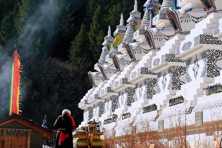 Jiuzhai Zharu Monastery