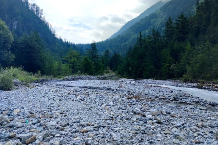 Jiuzhai zharu Valley Trekking