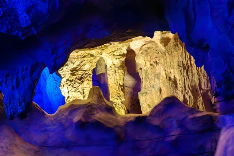 Zhangjiajie Huanglong Cave