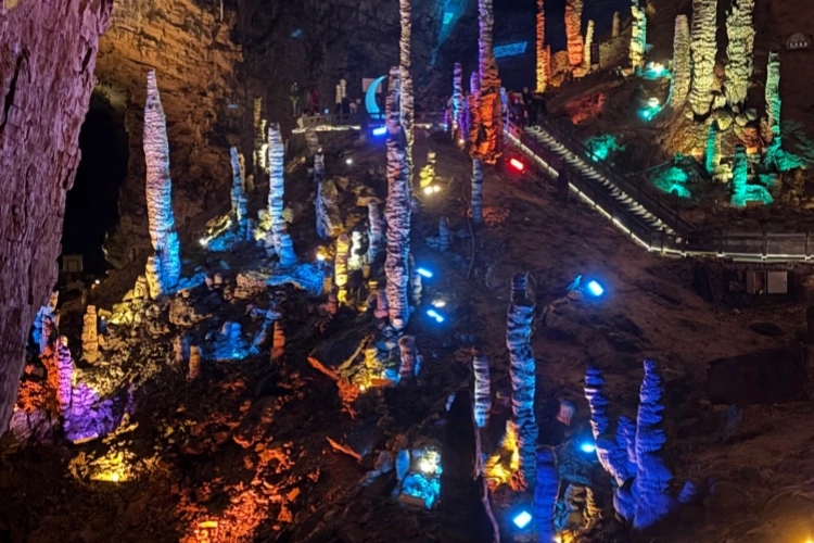 Zhangjiajie Huanglong Cave