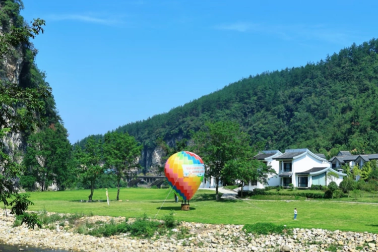 Zhangjiajie Luxury Hotel