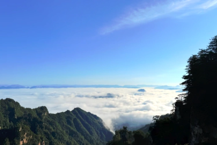 Zhangjiajie Tianzi Mountain Sea Cloud