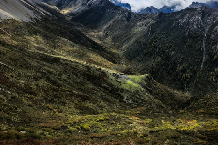 Qizanggou Trekking